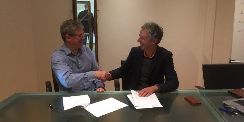 Signing the Framework Agreement with Landcare Research